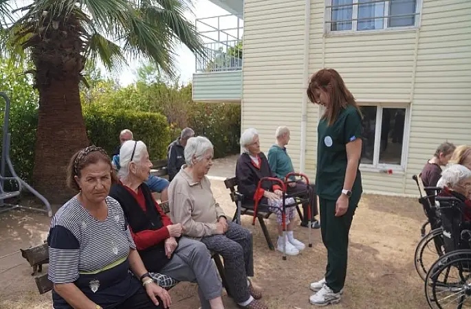 Seferihisar'da yaş almanın en güzel hali;  birlikte ve hareketle