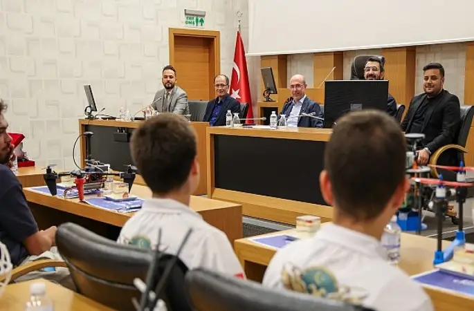 TEKNOFEST 2026'da Selçuklu'ya Gurur Yaşatan Takımlardan Başkan Pekyatırmacı'ya Ziyaret
