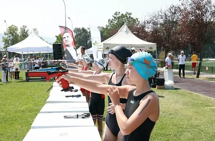 Triathle Yarışları Osmangazi'de Nefes Kesti