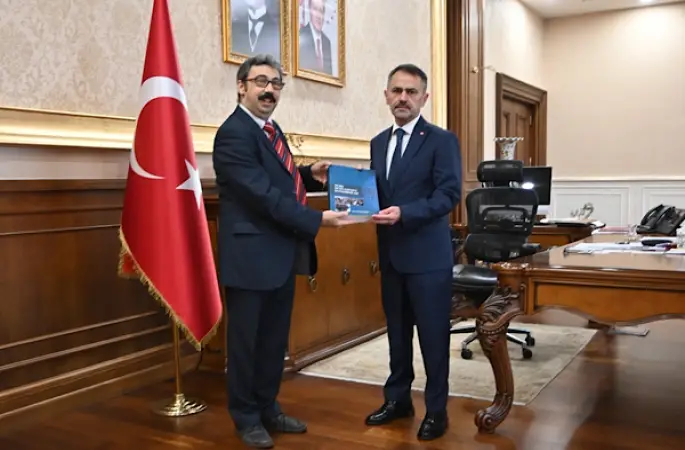 “Türk Dünyasında Soykırımlar” kitabı Kocaeli Valisi Aktaş’a takdim edildi