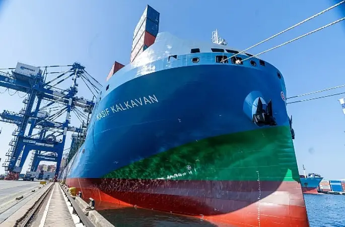 Türkiye'nin ilk ve en büyük LNG'li konteyner gemilerinden Kaşif Kalkavan, ilk uğrağını Marport'ta gerçekleştirdi