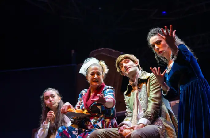 Uluslararası Bursa Festivali'nde 'Cimri' tiyatro eseri sanatseverlerle buluştu