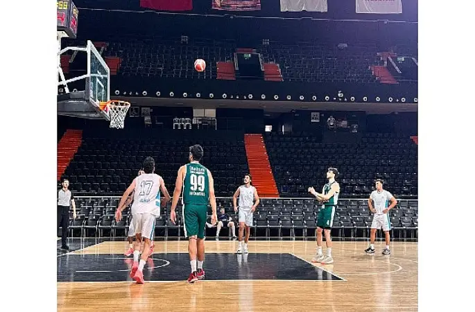 Üsküdar Üniversitesi basketbolda ikinci kez Türkiye şampiyonu! 