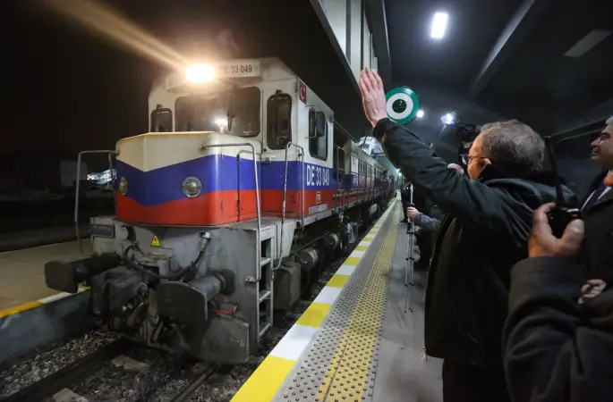 Yeni sezonun ilk seferine çıkan Turistik Doğu Ekspresi son durağı Kars'a ulaştı