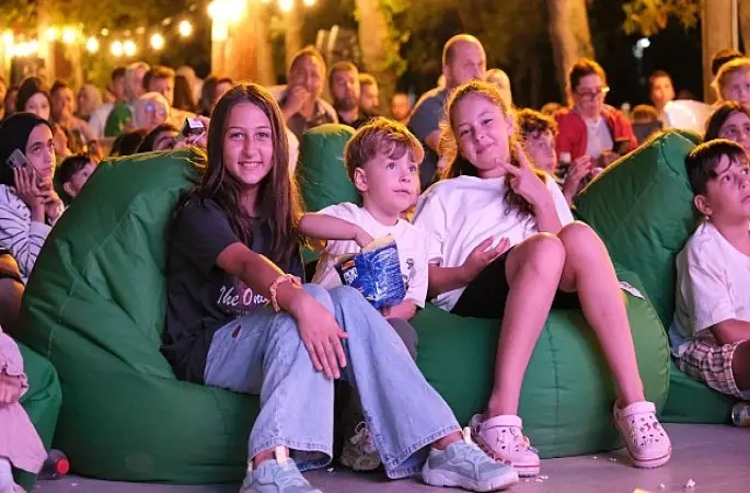 Yıldızların altında sinema keyfi Ormanya'da