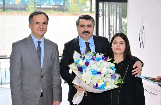 Yılmaz: Gençlerimizin geleceği için çalışıyoruz